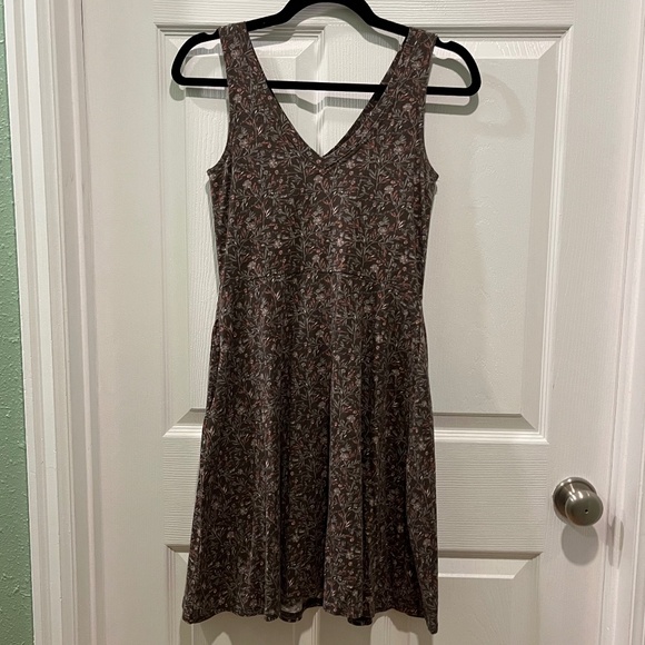 Pact Women's Organic Double V-Neck Tank Dress Cotton Fit & Flare in Floral (XS) - Picture 6 of 10